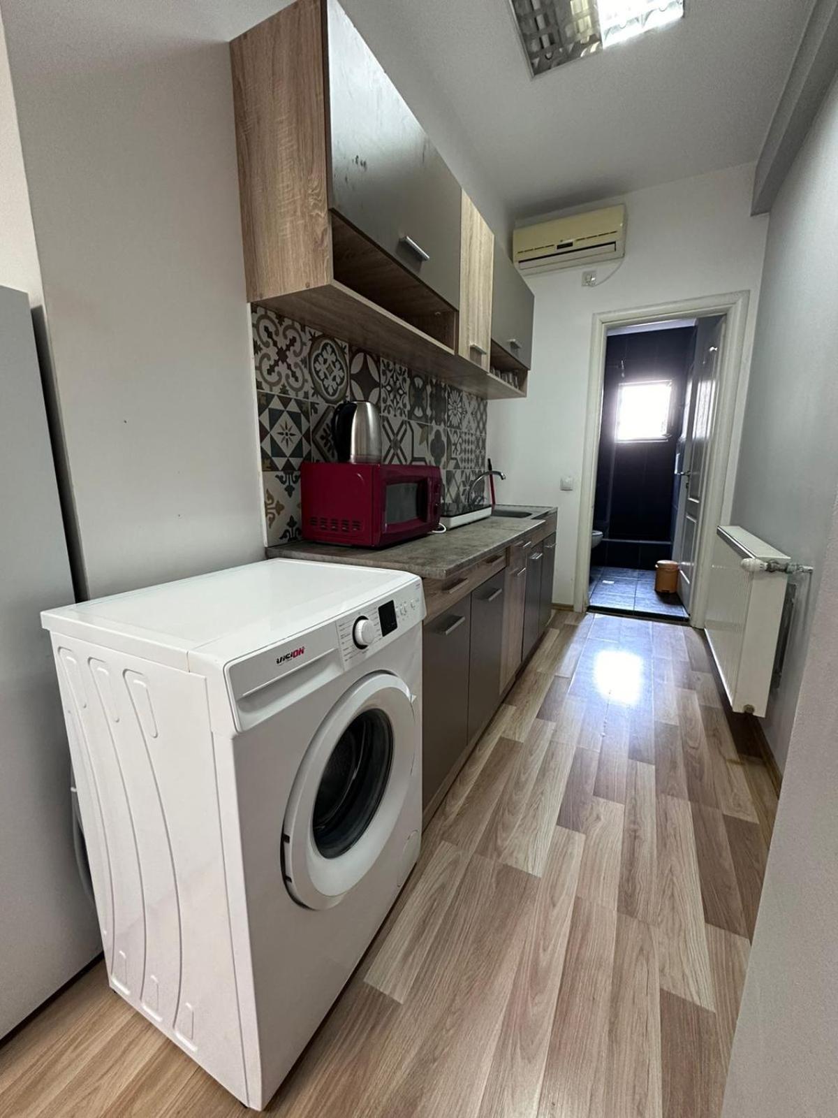 Heights Accommodation Unirii Free Parking Zone 布加勒斯特 外观 照片