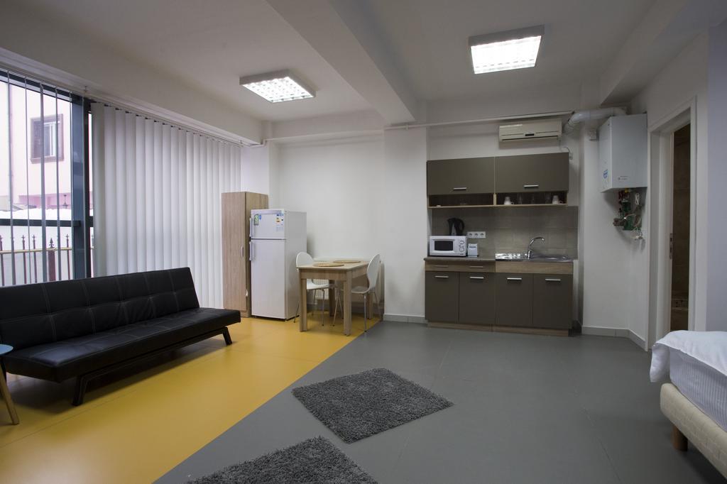Heights Accommodation Unirii Free Parking Zone 布加勒斯特 外观 照片