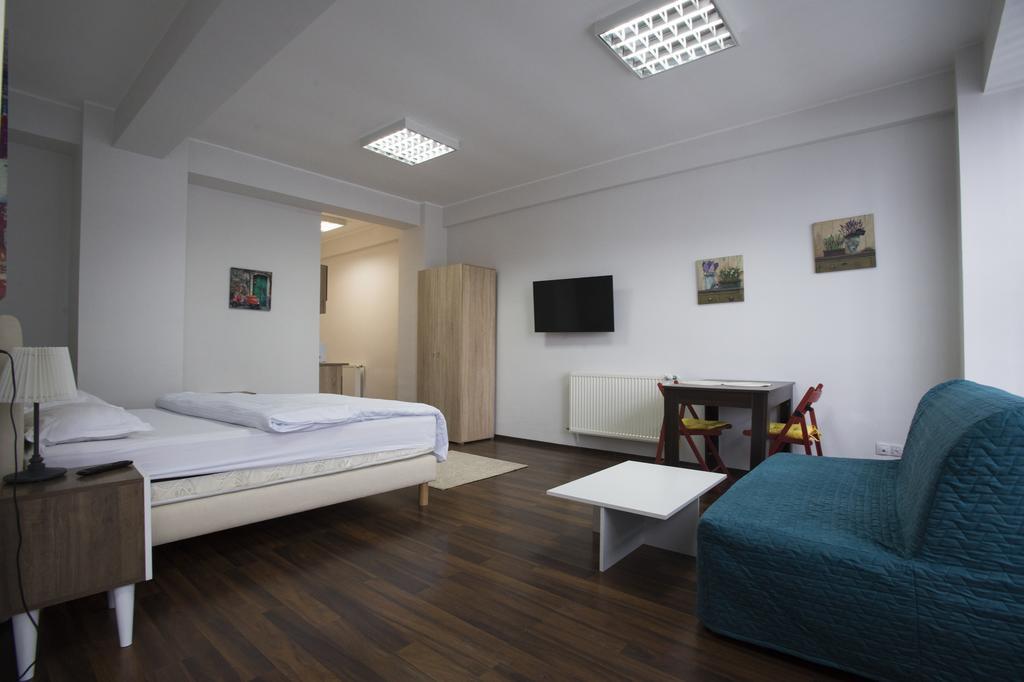 Heights Accommodation Unirii Free Parking Zone 布加勒斯特 外观 照片